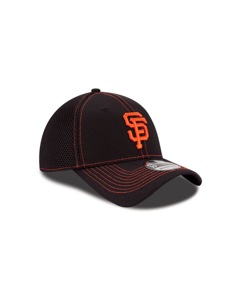 10059496-San-Francisco-Giants-MLB--4-
