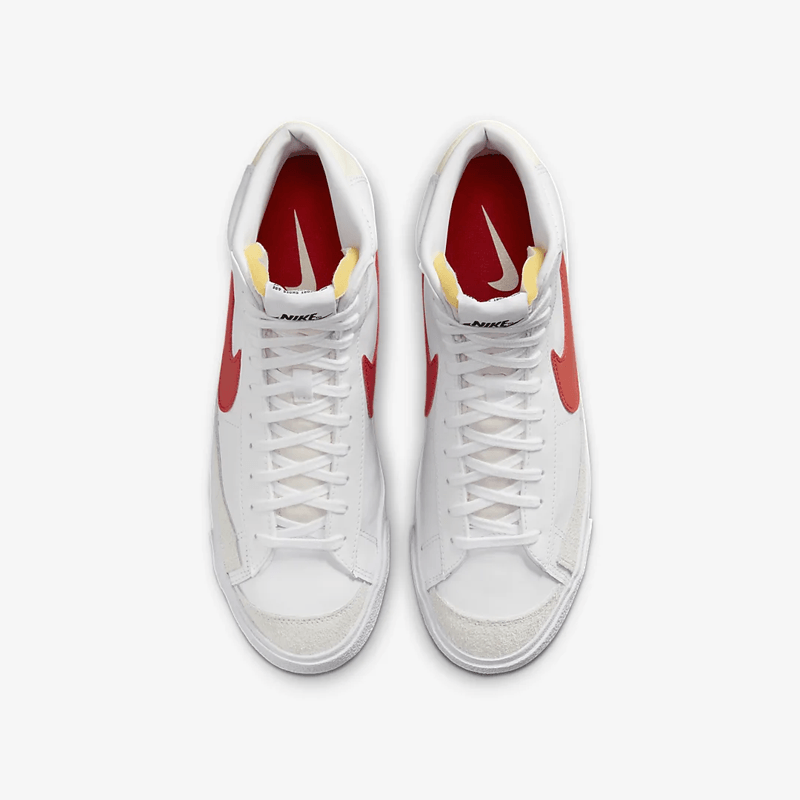 Zapatilas-Nike-Blazer-Mid--77-Vintage-blanco-y-rojo-vista--frontal