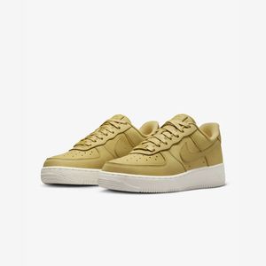 NIKE AIR FORCE 1 PREMIUM "GOLD NUBUCK"