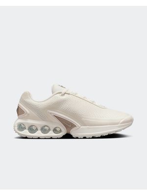 NIKE AIR MAX DN SE