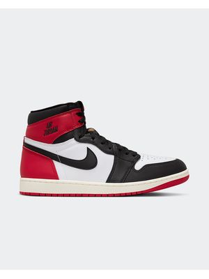 AIR JORDAN 1 HIGH OG "Black Toe"